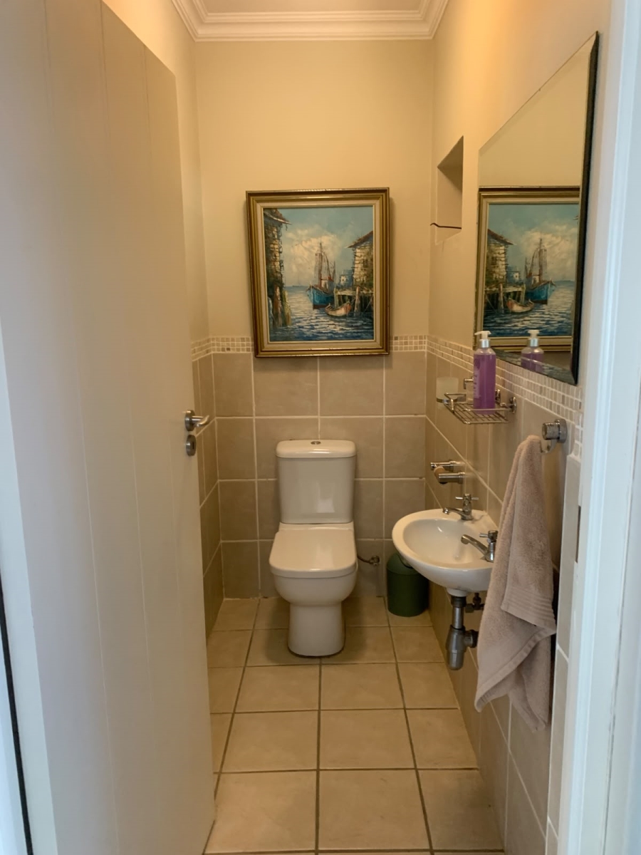 4 Bedroom Property for Sale in Goose Valley Western Cape